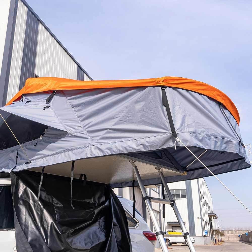 sundaycampers's tweet image. High-quality SUV roof tents are engineered to remain stable in heavy snow and freezing temperatures 🏔️💪. Reinforced aluminum frames withstand significant snow loads, and premium poly-cotton fabrics resist stiffening when exposed to extreme cold. 
#SnowCamping #RoofTopTent