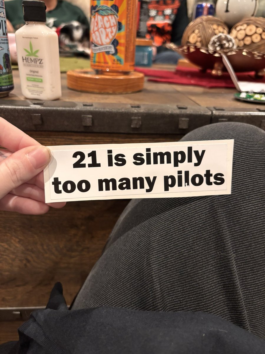 DRAGP4TH's tweet image. gift from my brother and my sister in law😭😭😭