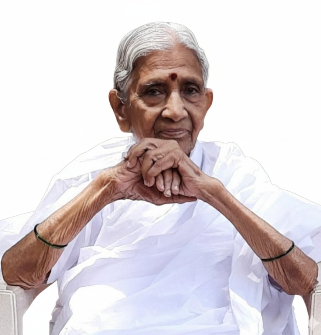 bolisetti_satya's tweet photo. అమరజీవి, త్యాగమూర్తి పూజ్యశ్రీ మాతా జ్ఞానేశ్వరి దేవి గారు ఈ ఉదయం కాకినాడ సిద్దార్ధ ఆసుపత్రిలో శివైక్యం చెందారని తెలిసింది.. ఆమె పవిత్ర ఆత్మకు శాంతి కలగాలని కోరుకుందాం.. 🙏🙏

​అమరజీవి, త్యాగమూర్తి పూజ్యశ్రీ మాతా జ్ఞానేశ్వరి దేవి గారు భౌతికంగా మన మధ్య లేకపోయినా, వారు వెలిగించిన జ్ఞాన దీపం శాశ్వతమైనది. 10 జూన్, 1982న 87 ఏళ్ల ప్రజ్ఞావంతమైన జీవితం తర్వాత పూజ్యశ్రీ ఓంకార స్వామీజీ వారు 'మహాసమాధి' పొందిన తదుపరి, మాతా జ్ఞానేశ్వరి జీ గత 43 ఏళ్లుగా ఆశ్రమ బాధ్యతలను అత్యంత సమర్థవంతంగా నిర్వహించారు.

​ఈ సుదీర్ఘ కాలంలో వారు ఆధ్యాత్మికతను, మానవత్వాన్ని మరియు ప్రపంచ శాంతిని పెంపొందించడానికి చేసిన కృషి అజరామరం. ప్రస్తుత తరుణంలో మాతాజీ గారి ఆశయాలను ముందుకు తీసుకెళ్లడం సమాజం మరియు ప్రభుత్వం యొక్క నైతిక బాధ్యత:

​శాంతి మిషన్ కొనసాగింపు: ఓంకార స్వామీజీ ప్రారంభించిన మరియు మాతాజీ ముందుకు తీసుకెళ్లిన లోక కల్యాణం, ప్రపంచ శాంతి లక్ష్యాలను సాధించడానికి భక్తులు మరియు ప్రభుత్వం పూర్తి స్థాయిలో సహకరించాలి.

​ఆశ్రమ ఆస్తుల పరిరక్షణ: శాంతి ఆశ్రమానికి చెందిన భూములు మరియు ఇతర ఆస్తులు ఎంతో పవిత్రమైనవి. ఇవి కేవలం ఆధ్యాత్మిక మరియు సేవా కార్యక్రమాల కోసమే ఉద్దేశించబడ్డాయి. ఈ ఆస్తులు ఎలాంటి అన్యాక్రాంతానికి గురికాకుండా, స్వార్థ ప్రయోజనాల కోసం దుర్వినియోగం కాకుండా కాపాడాల్సిన బాధ్యత ప్రభుత్వంపై ఉంది.

​ఆశయాల పరిరక్షణ: ఆశ్రమ ఆస్తులు ఏ పవిత్ర ఆశయం కోసం అయితే ఉద్దేశించబడ్డాయో, అవి ఆ మార్గంలోనే వినియోగించబడేలా చూడటమే మనం మాతాజీకి అర్పించే నిజమైన నివాళి.
​మాతా జ్ఞానేశ్వరి దేవి గారి పవిత్ర ఆత్మకు శాంతి చేకూరాలని ప్రార్థిస్తూ, వారు స్థాపించిన ధర్మం మరియు శాంతి మార్గంలో మనమంతా పయనిద్దాం.

గమనిక:
పూజ్యశ్రీ మాతాజీ వారి పార్థివ దేహాన్ని నేడు భక్తుల సందర్శనార్థం తోటపల్లి శాంతి ఆశ్రమంలో ఉంచడం జరిగుతుంది. రేపు 27.12.2025 ఉదయం (శనివారం) మాతాజీ వారి అంత్యక్రియలు నిర్వహించబడతాయి.

#MathaGnaneswari
#SanthiAshramam
#OmkarSwamiji 
https://t.co/xYUToFFtGs
