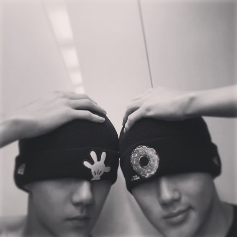 baromyucx's tweet photo. Beanie squad goals: Mickey hand + donut vibes on top, peace signs and goofy faces below. We're basically unstoppable. https://t.co/rAAoKF0O0G
