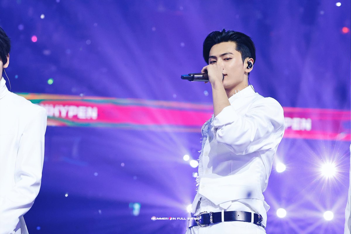 summerinfullswing tweet media