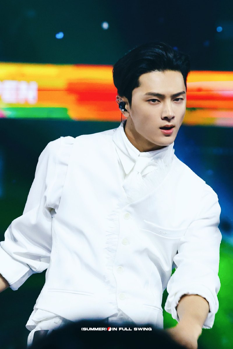 summerinfullswing tweet media