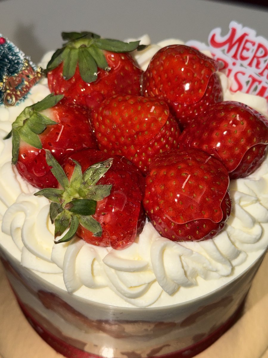 🩷❤️🩷❤️