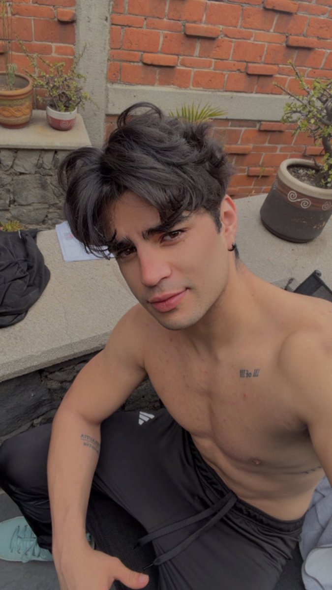 Aaron Mercury tweet media