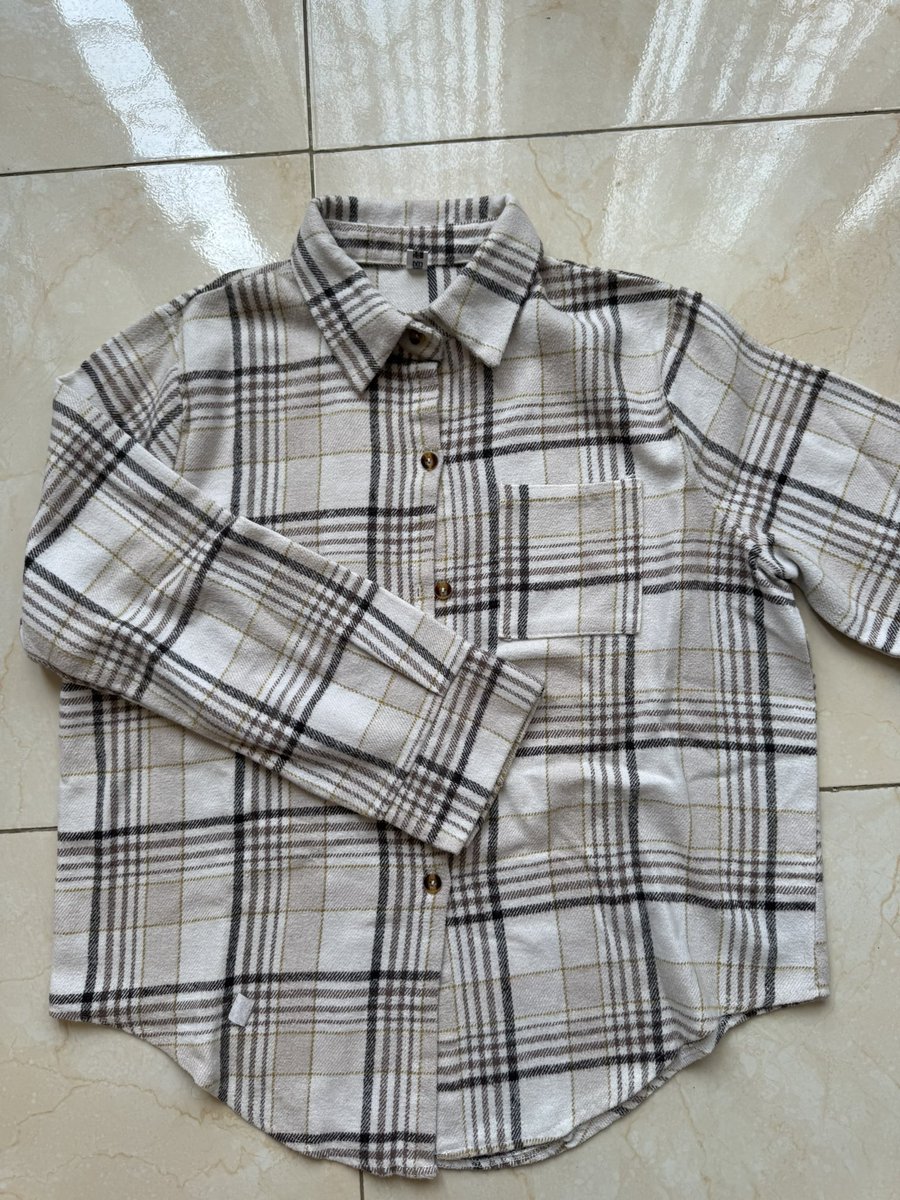 WTS PRELOVED 

Kemeja kotak” no brand 
Ld 114
💸 45.000

T atasan kemeja shirt