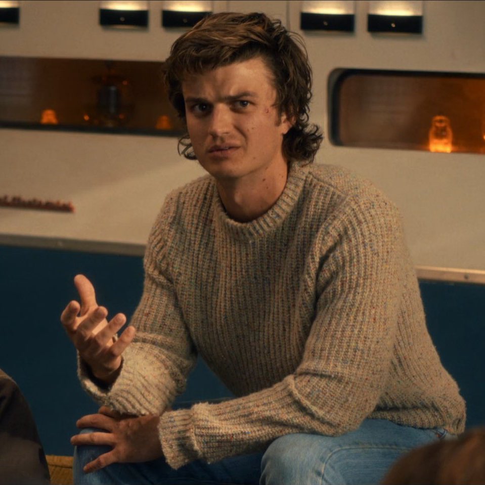 si mi amor a tus pies Steve Harrington 

 #StrangerThings5 • #StrangerThings