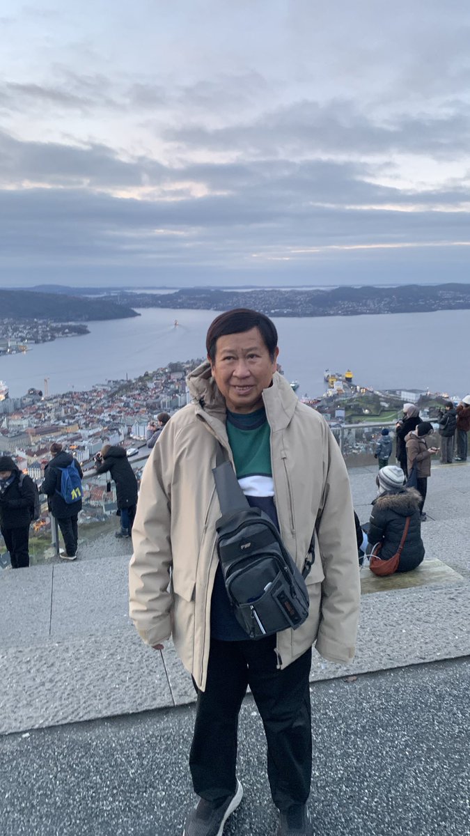 Hutan dilestarikan, laut dilestarikan, sungai dilestarikan, lahan dan sumber daya alam dijaga ; wisata berkembang, rakyat sejahtera;
facebook.com/share/v/1CzQA9…