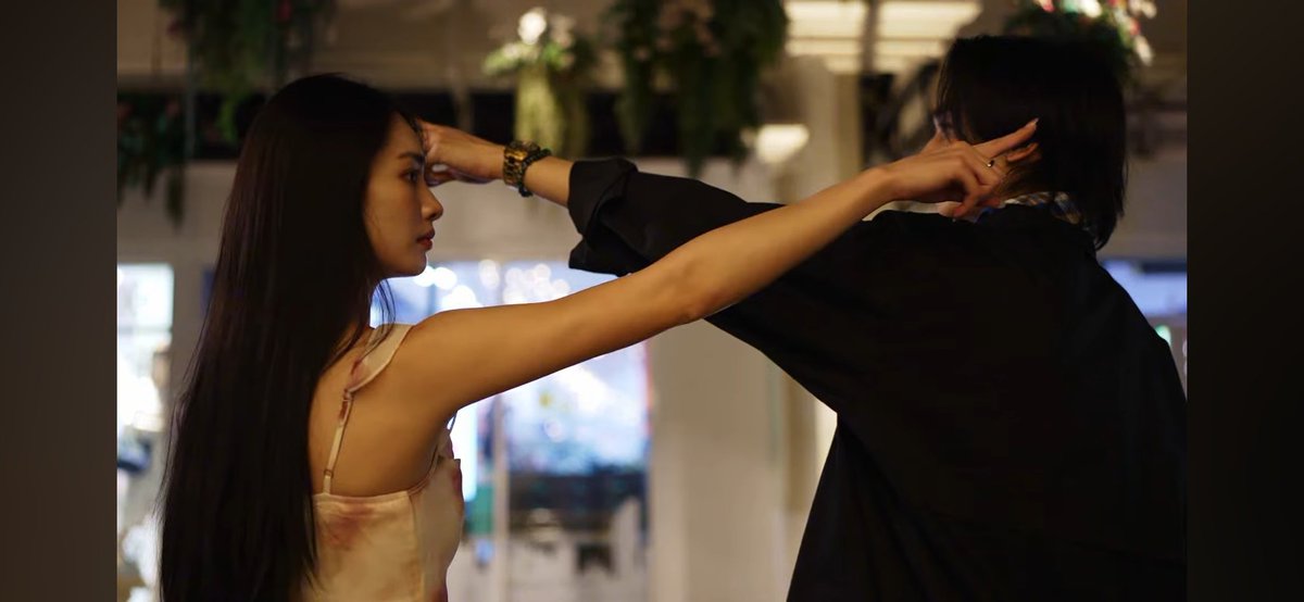 พวกเธอทำอะไรกัน555

PEAKMINT WIND AND MOON

#พีคมิ้นท์ #PEAKMINT