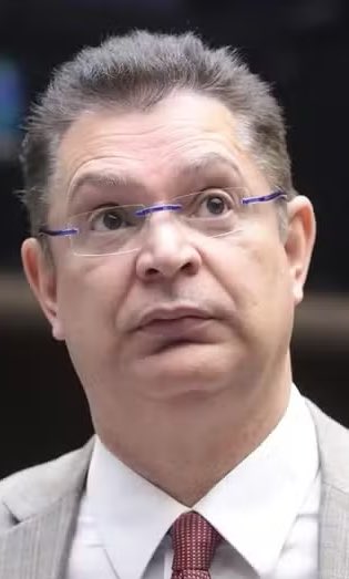 cassioolivveira's tweet image. 🚨 Você reparou bem no documento que o Sóstenes divulgou? Ele é uma uma escritura de quando COMPROU o imóvel em 2023 e não de quando vendeu. Mas a mídia golpista já considerou isso suficiente e abafou o caso, mas continua querendo prova negativa do Alexandre de Moraes.

As…