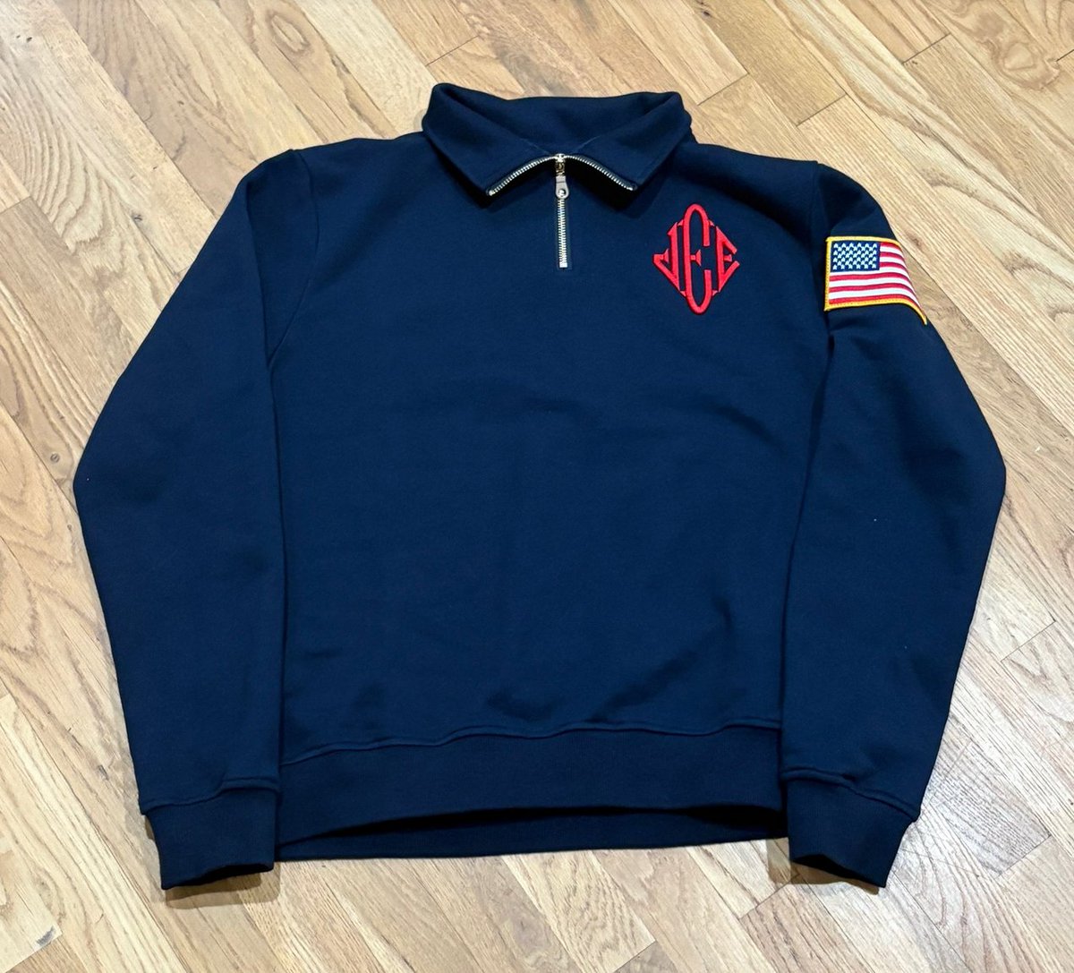 ShitpostRock's tweet image. Santa gifted me a new sweater for Christmas, so thankful 🥹