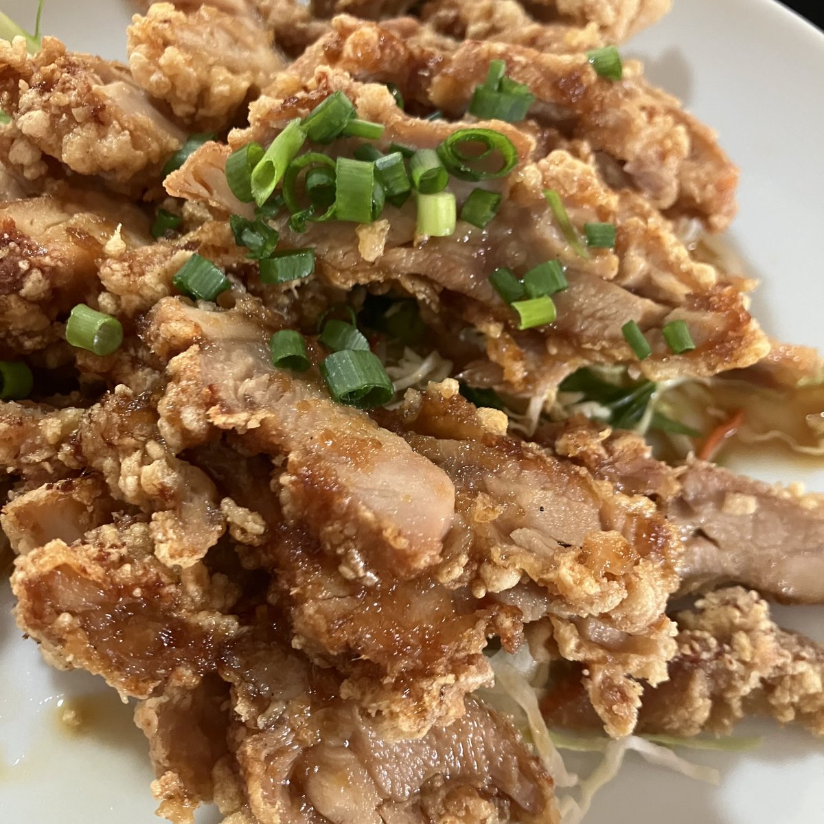 近所の台湾料理屋に油淋鶏食べに来た。 ここのご飯、国産新米で