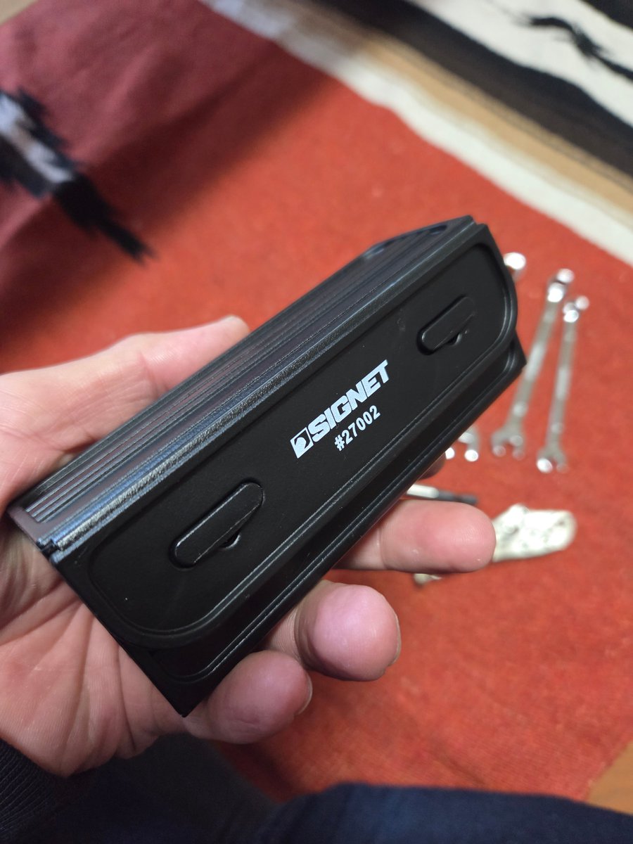 M49でお願い致します❢ 携帯する工具を揃えるの好きなんだけどちょっといいわねコレSIGNETの