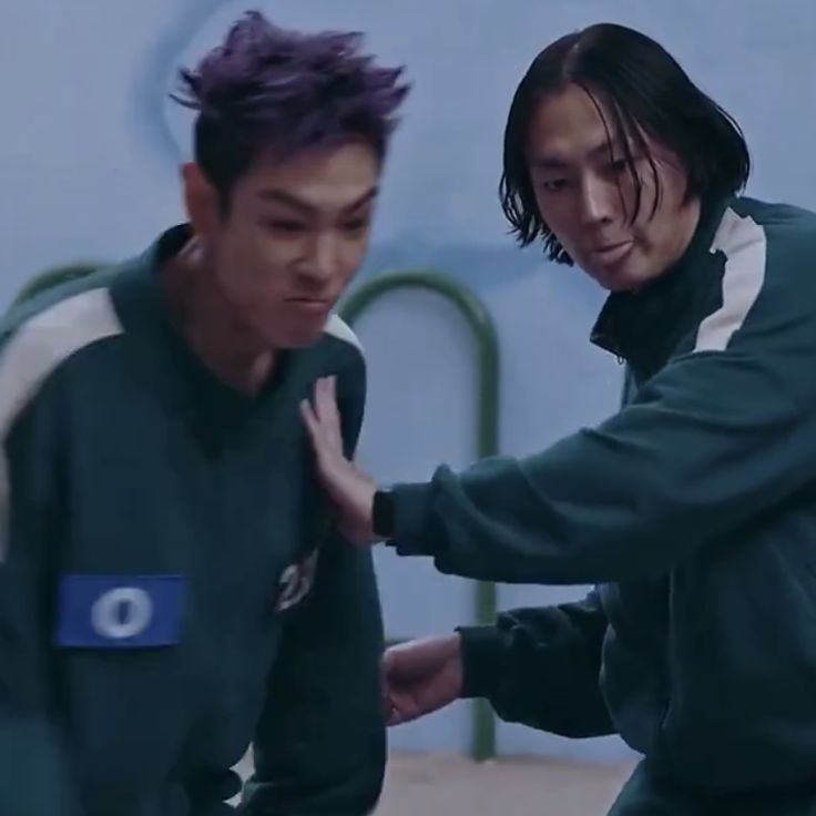 happy squidversary AND thangyuversary to everyone who celebrates 🥳🥳 we’re taking them into 2026 trust