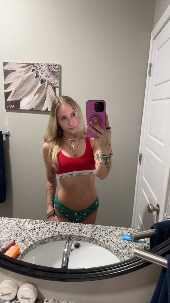 merry christmas🤍🎄 onlyfans.com/jessibaby2222