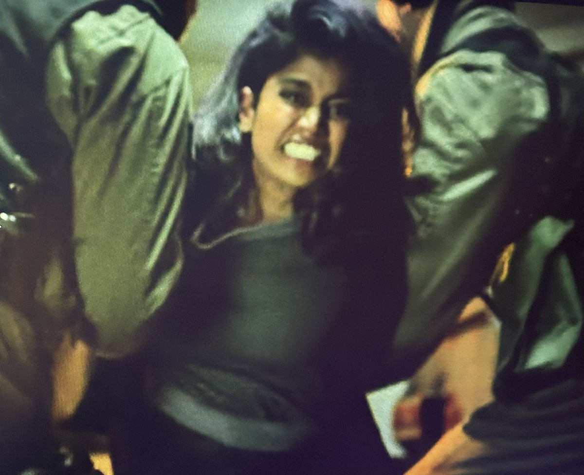 portalm4tthk's tweet image. vocês que estão dando hate na Kali, VÃO SE FODER!!!
essa menina sofreu pra caralho, viu os amigos morrer mano, ELA NÃO MERECE ISSO MANO PQPP 😭😭😭 
DÊEM UM FINAL FELIZ PRA ELA!!! #StrangerThings5