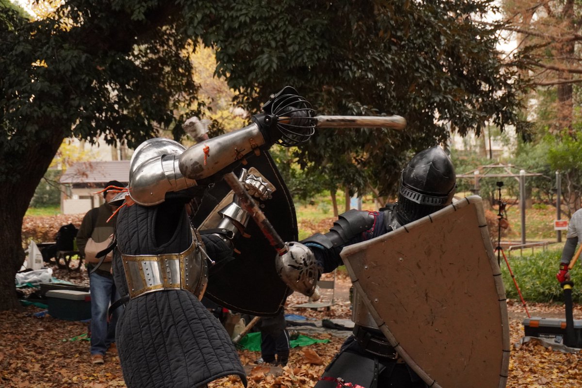 Baketu_head's tweet image. 【告知】1月11、24日11時より北区中央公園にて暗黒学園及び健甲会による新春ヘヴィファイト練習会を行います。当練習会は新年も新規体験参加者、見学者をいつでもウェルカム！甲冑愛。歴史愛。戦闘後の腹ペコ食欲を満たすべく希望の未来へレッツゴー！！よろしくお願いします！