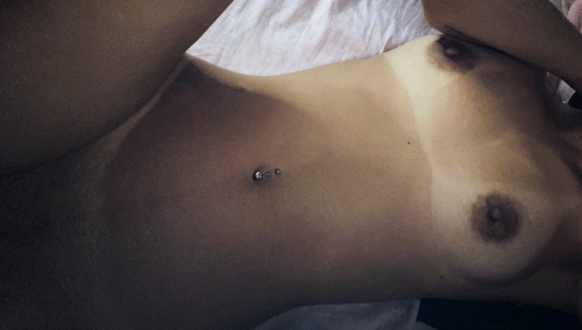 juliaazsaz's tweet photo. algum novinho gostoso pra me dar piroca?

#PINTOAWARDS 
#PINTOSAWARDSㅤㅤ 
#TROCONUDES
#XOTAAWARDSㅤ 
#RABAAWARDSㅤㅤㅤ 
#nsfw 
#chudai https://t.co/zpxqryxxQ3