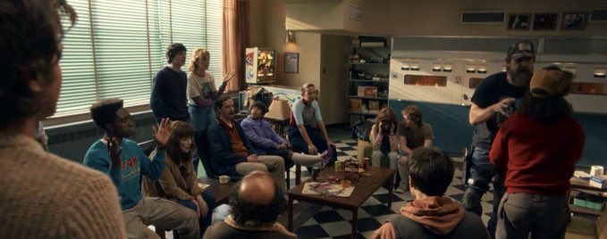 H0peSmith's tweet photo. We successfully made it through christmas without a stranger things death to cry over lets go🕺🏻🎄

#StrangerThings5 #StrangerThings https://t.co/B6df4Dc6iQ