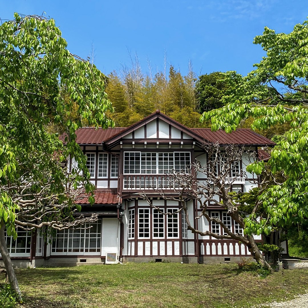 【リュートの響きを楽しむ古楽音楽会】
葉山の国登録有形文化財「旧足立邸」にて、スイスを拠点に活躍するリュート奏者・ 坂本龍右氏を招いた音楽会を開催します。演奏後は、通常非公開の邸内を特別にご案内。Otonamiサロン会員限定の特別な体験です。
ご予約はこちら⇒m.otonami.jp/4pLQPTw