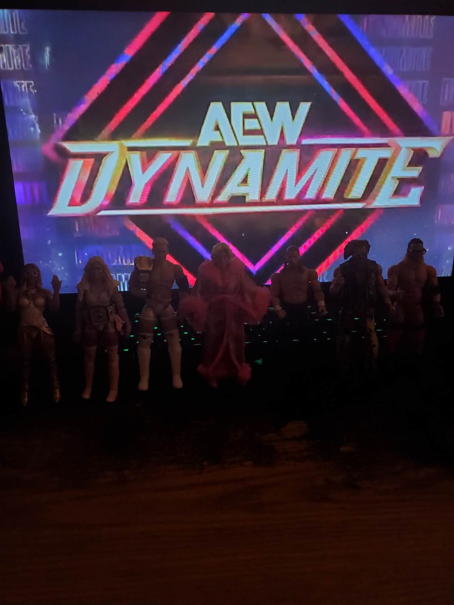 eric_mcCurry's tweet image. It was an Elite Christmas this year with me scoring 7 @AEW figures: @MercedesVarnado @BlakeMonroeWWE @rainmakerXokada @RicFlairNatrBoy @JayWhiteNZ @roderickstrong @TonyKhan @Jazwares