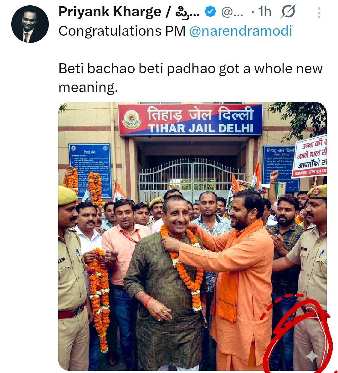 BefittingFacts's tweet photo. Congress minister @PriyankKharge tweeted this AI photo of Kuldeep Sengar being welcomed outside Tihar Jail but deleted after seeing Congress Flags in the crowd. https://t.co/IDcsMhVJ13