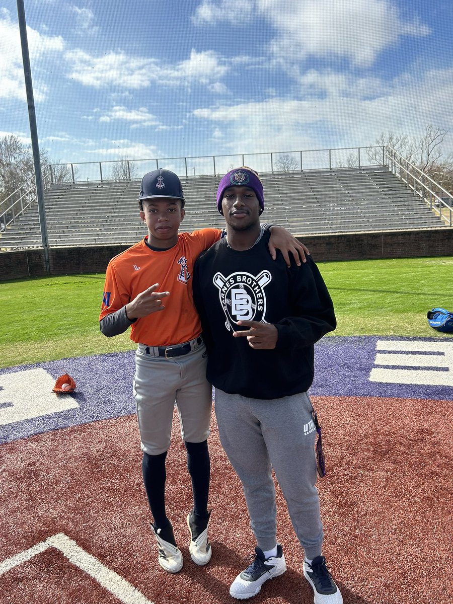 Barnes Academy Christmas camp been going to this camp since I was 6 always a pleasure getting to hang out with
<a href="/CoachCoop9/">James Cooper</a> 
<a href="/SchoolOfSwing/">School Of Swing</a> 
<a href="/DevinBarnes30/">Dev</a>