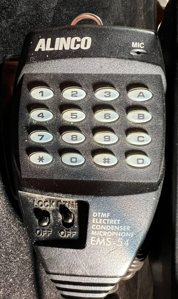 PaulsPhotoServ's tweet photo. FORSALE #Alinco DR-605T 2M/440 #HamRadio $200  tested and works.  100 Channel memory 50/VHF and 50/UHF .  Power: 50 Watts output on 2meters and 35 watts on UHF.   5 Watts low power UHF/VHF   Cash or Venmo accepted. Add: $20 for shipping  #Hamr  #AmateurRadio https://t.co/dAQitVKUCB