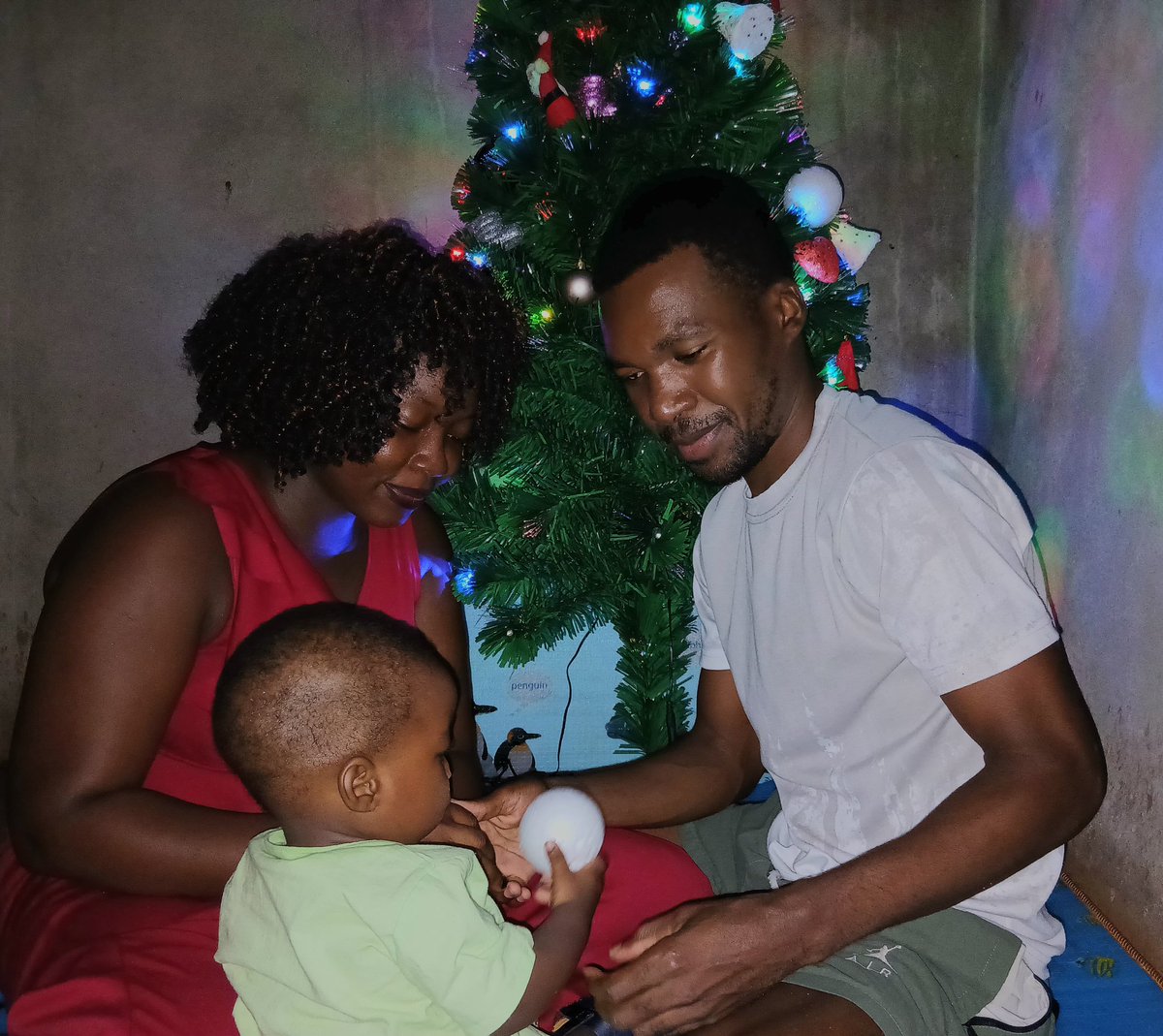 leonel3ps's tweet photo. Lembrete do natal.
Un dia de união, amor e confraternização 🎄🎄🎄✨️🎈🎉🎁 https://t.co/bHA3wS8wQx