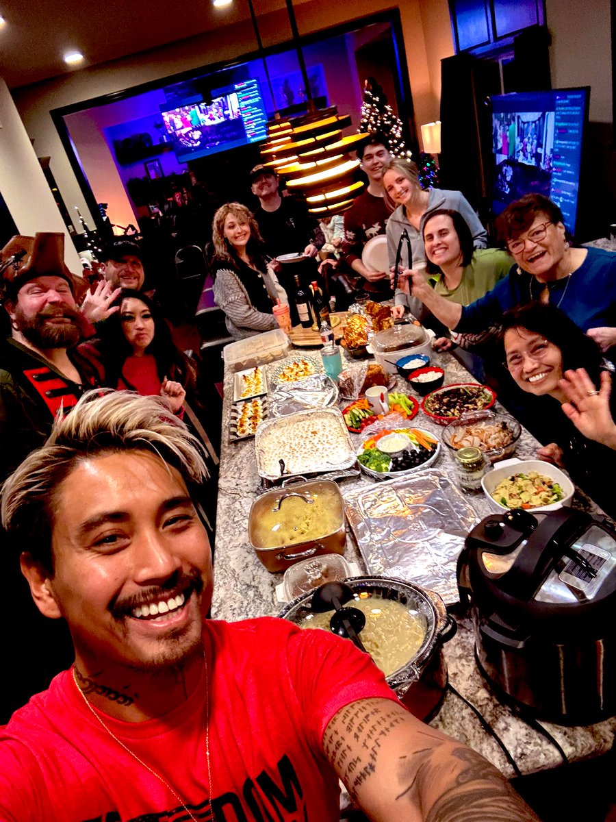 AnthonyKongphan's tweet image. Merry Christmas from my family to yours