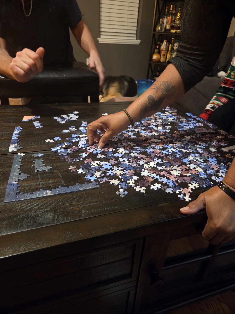 dbm422's tweet image. Christmas day puzzle. Its says 3 yrs....
Til tok. Give us a month🤣