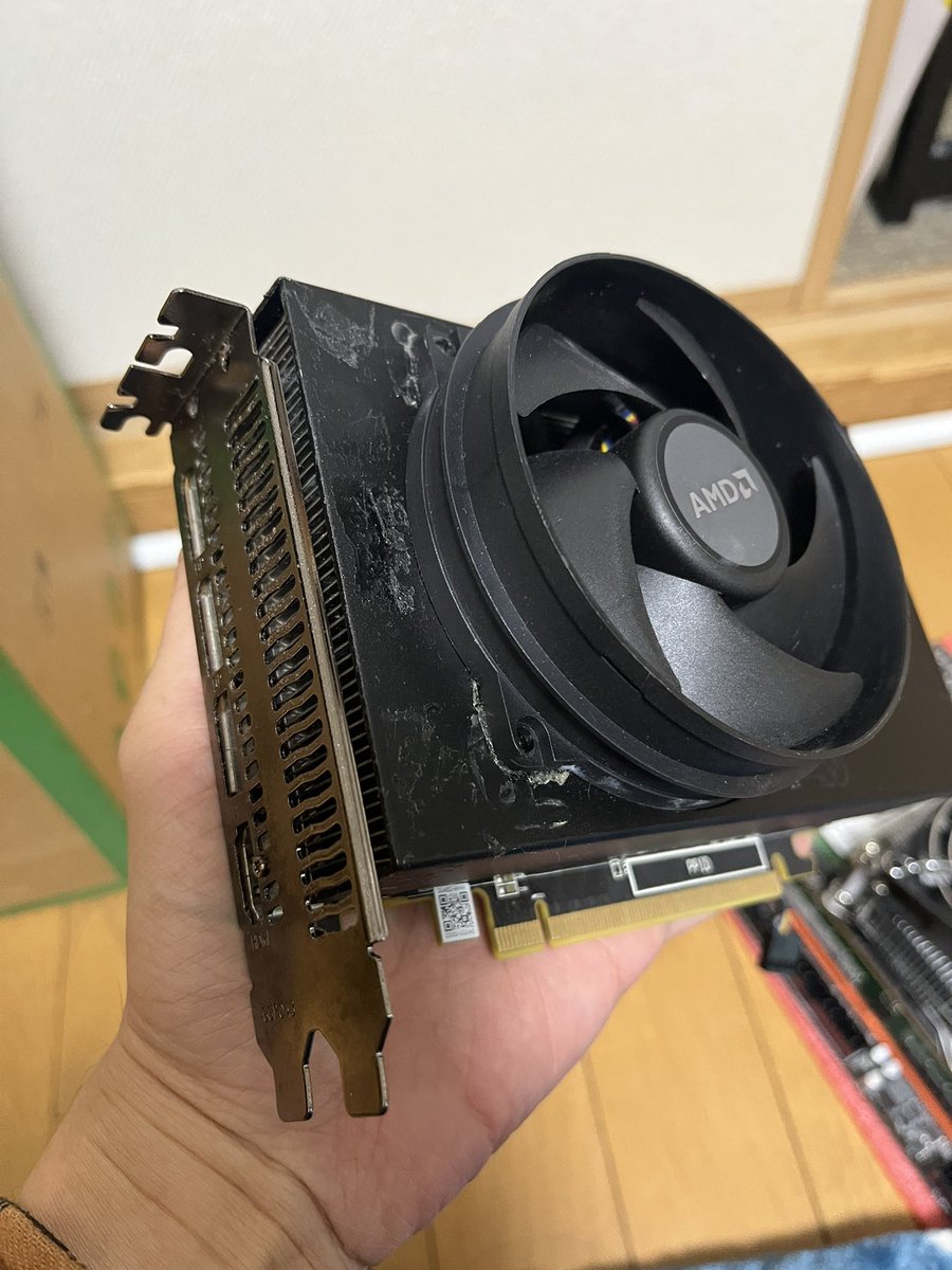 今年最後の自作PC… ジャンク寄せ集めを中華岡持ちケースにブチ込む感じ