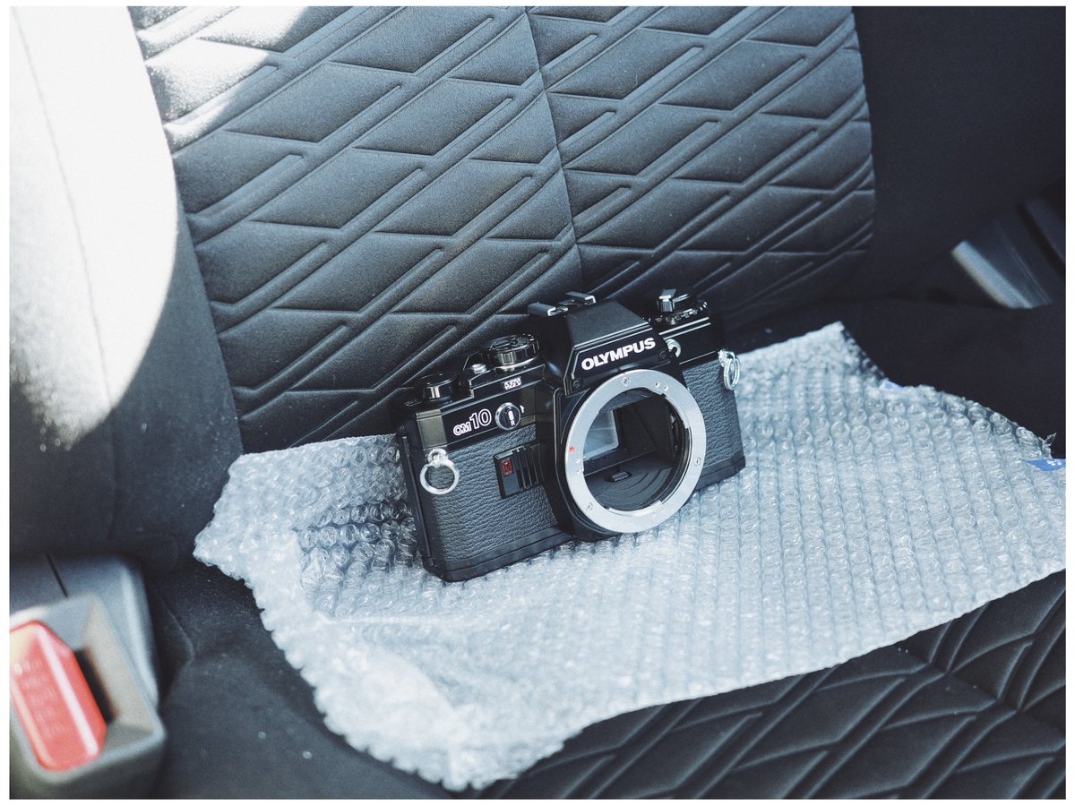 今年最後の納品を終えた帰路でMNG!! ▶︎ OLYMPUS｜OM10 軽く綺麗な