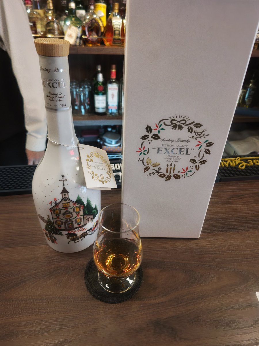 パトロール🚓の休憩にお酒の美術館ヨドバシ仙台店でサントリー