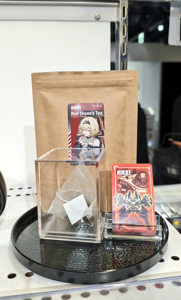 紅茶あるならマグカップとかもあるので寒い時期にありがたいし商売上手