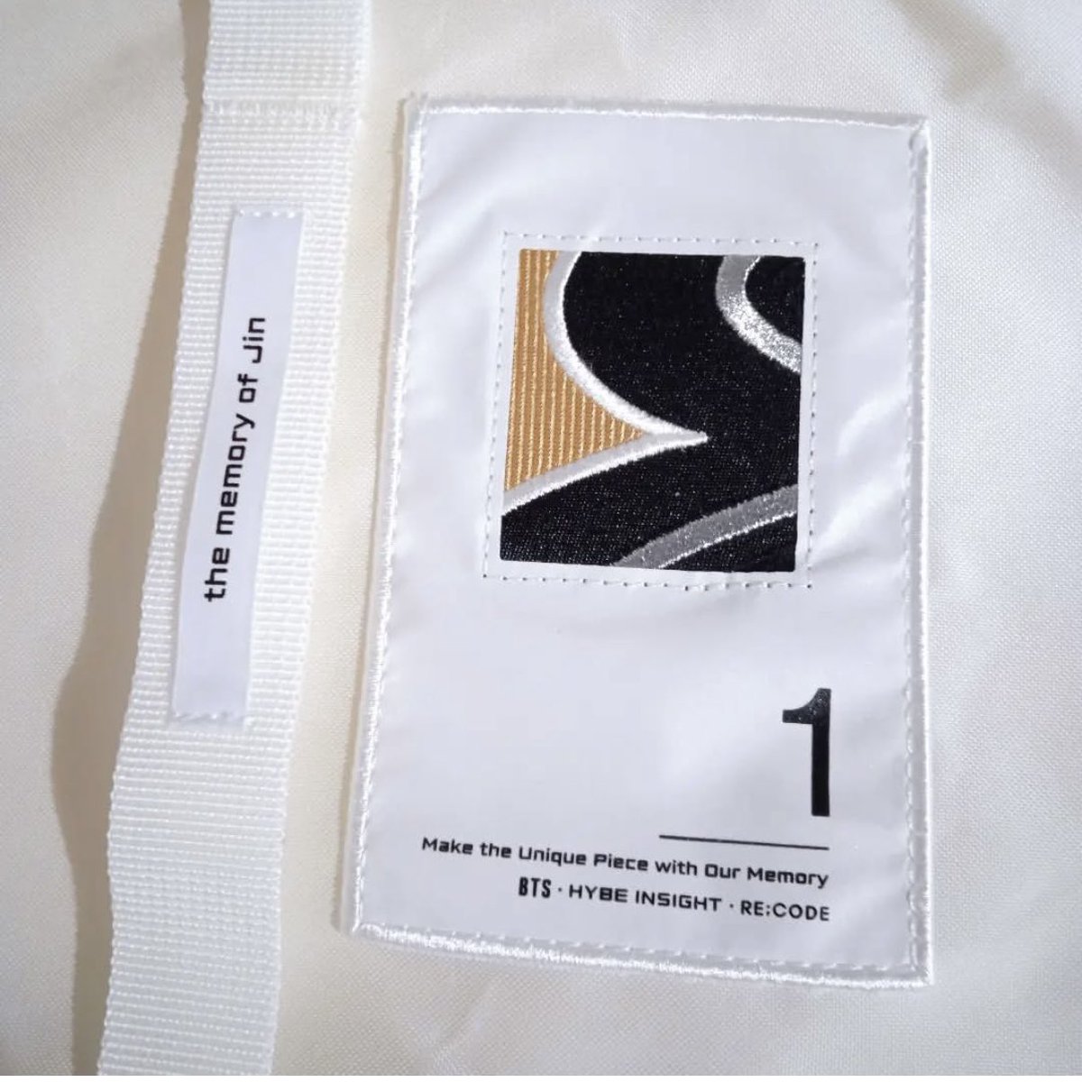 BTSthe7Kings's tweet photo. Good day Army,

I am selling one of my rare BTS merch from my own collection, the BTS x Re;Code Bag (JIN). 

Comment down or DM you are interested. Thank you! Borahae! 💜

WTS LFB
#BTS #BTSMerch #BTSArmy https://t.co/ws66W5u9oN