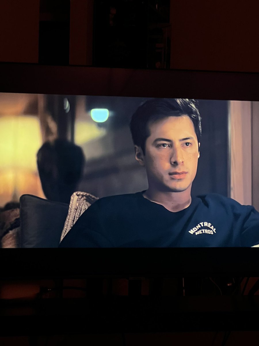 thvstarkx's tweet image. Meu deus a cena do shane chorando e pedindo para o Ilya não se casar com uma mulher 

#heatedrivalry