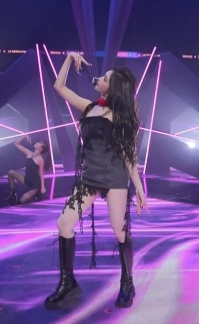 ivesstyles's tweet image. 251225 가요대전 막강즈 이서 드레스 

[ Blumarine ]
🪄 MINI DENIM DRESS WITH LACE
$930.00 (할인가 $651.00)

#아이브 #IVE #이서 #LEESEO