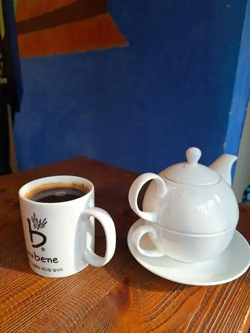 sdaeec's tweet image. コーヒーとお茶、どっちを選ぶ？両方楽しめるなら迷わない！☕🍵