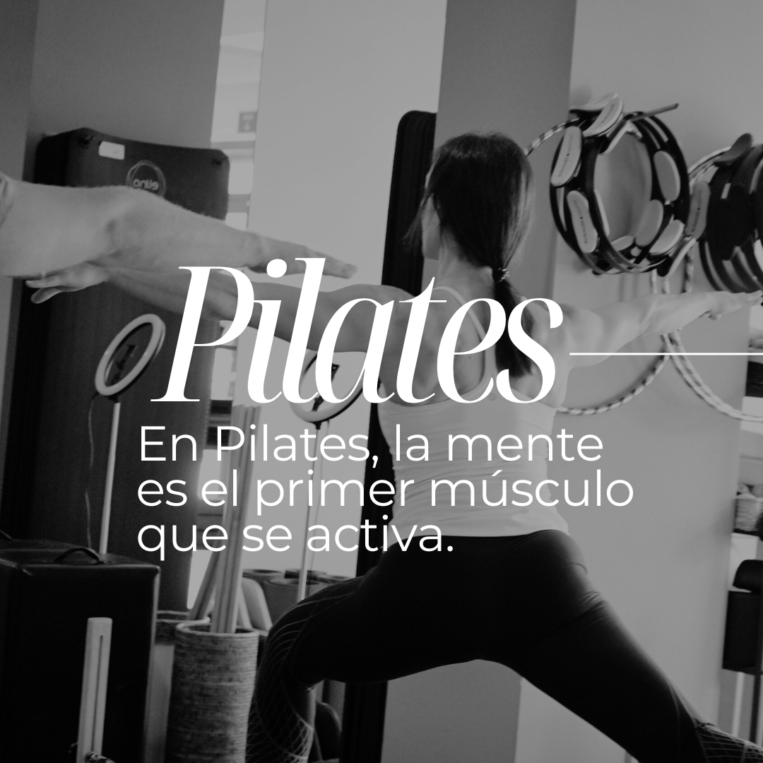 La concentración une lo que suele estar separado.
Mente, respiración y movimiento hablan el mismo lenguaje.
Nada sobra, nada se acelera.
El cuerpo se organiza desde dentro.
Y el movimiento se vuelve consciente.