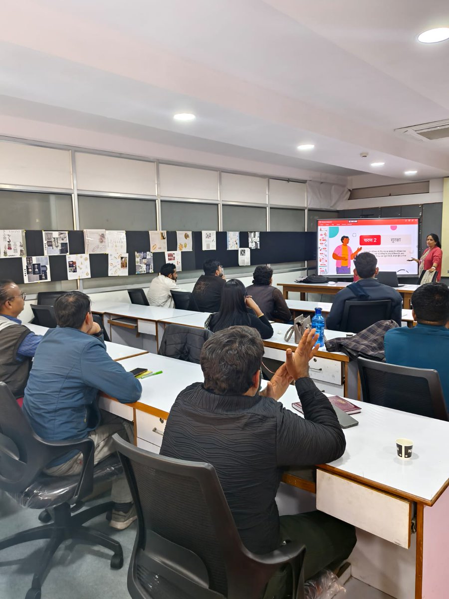 GJSCI's tweet photo. GJSCI has organized a 5-day Training of Trainers on the PM Vishwakarma (Advanced) module at IIGJ, Jaipur, starting 23 Dec 2025.
Led by Certified Master Trainer Ms. Girija Shekhawat, with 15 participants from across locations.
#GJSCI #PMVishwakarma #SkillIndia https://t.co/AflFVbnHNa