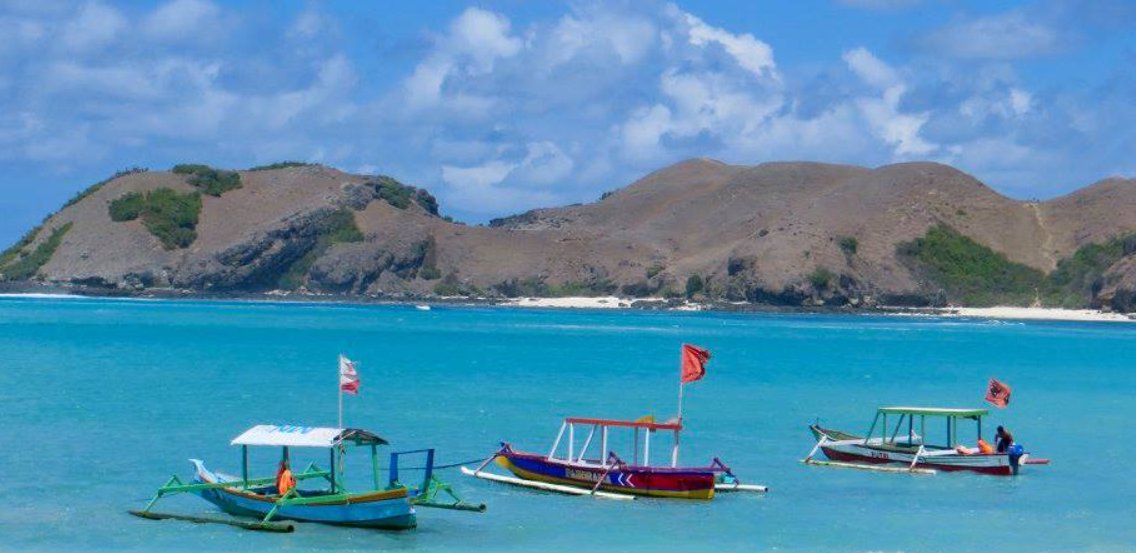d1zzyblonde's tweet photo. @elisabetha678 I could no longer survive UK winters. Sending you a local-ish beach shot, from Lombok- my fave short stay destination: https://t.co/FpyPLbFReX