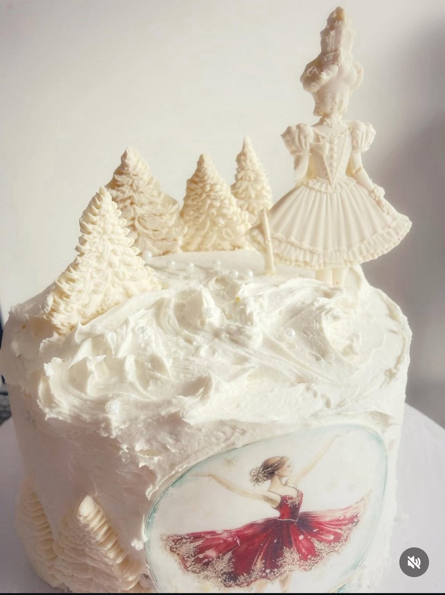 Love the Nutcracker cake my mom made yesterday
