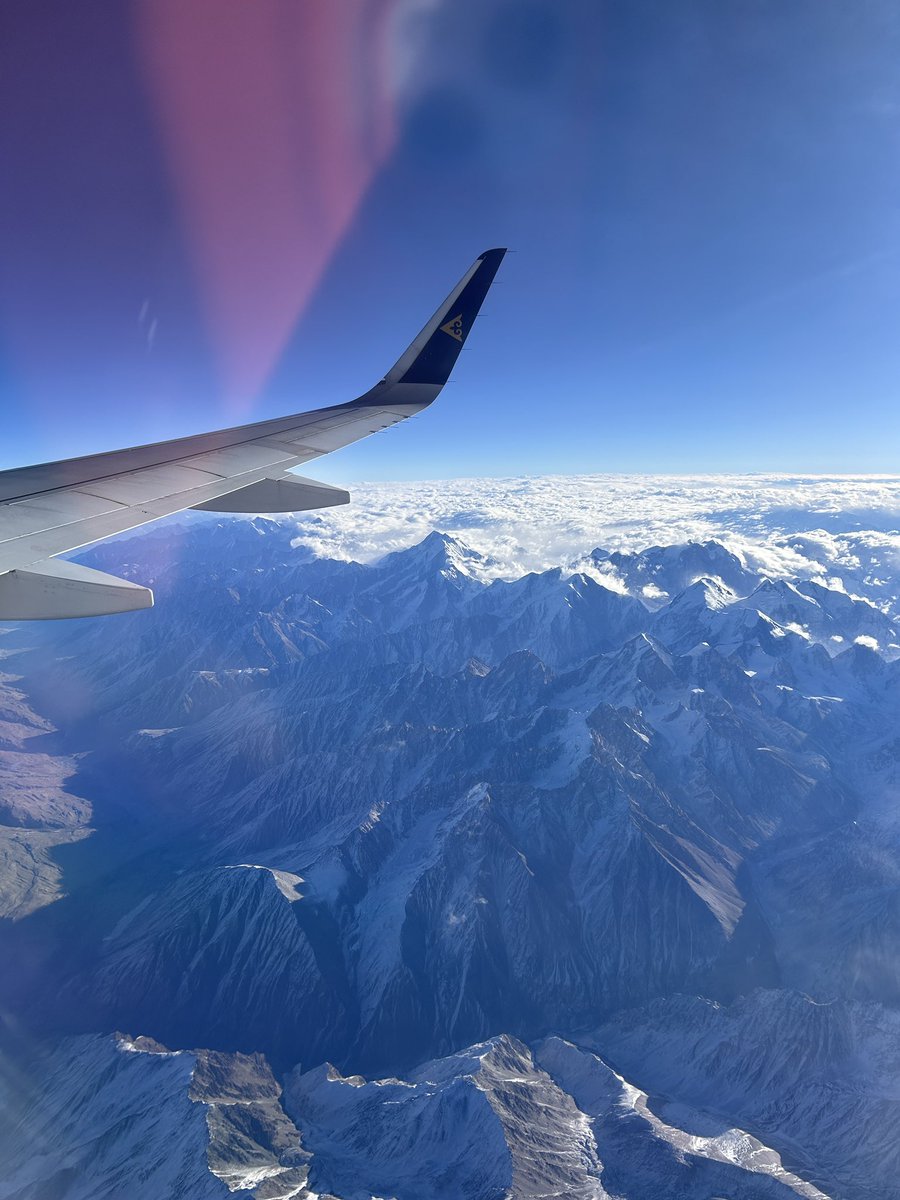 the_desert_girl's tweet image. Exhilarating experience to see the Hindukush range from the plane for hours! Who knows some of it might be K2.

And agin flew over Papistan!

#vacations