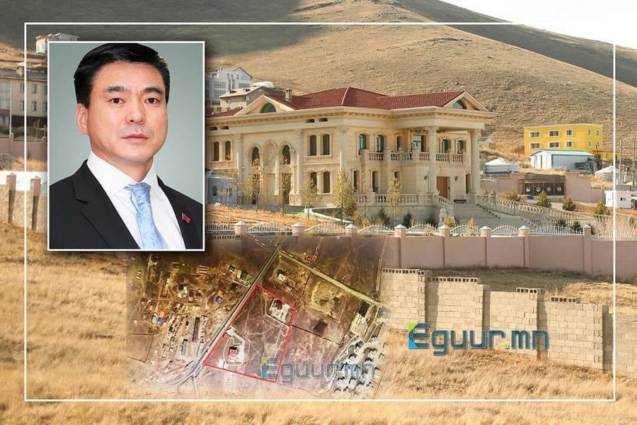 Ах дүү нартайгаа нийлж, хууль бусаар газар “цөлмөж” хувьдаа орд харш барьж тансагласан пизда өнөөдөр болохоор гэнэт сэхээрээд өмч хувьчлалыг буруутгаад шааж бх юм. Төр өмчгүй, цомхон, барууны либерал бодлого явуулах гэж бхд дэмжих ёстой. Энэ мэт коммунистууд бол зайл