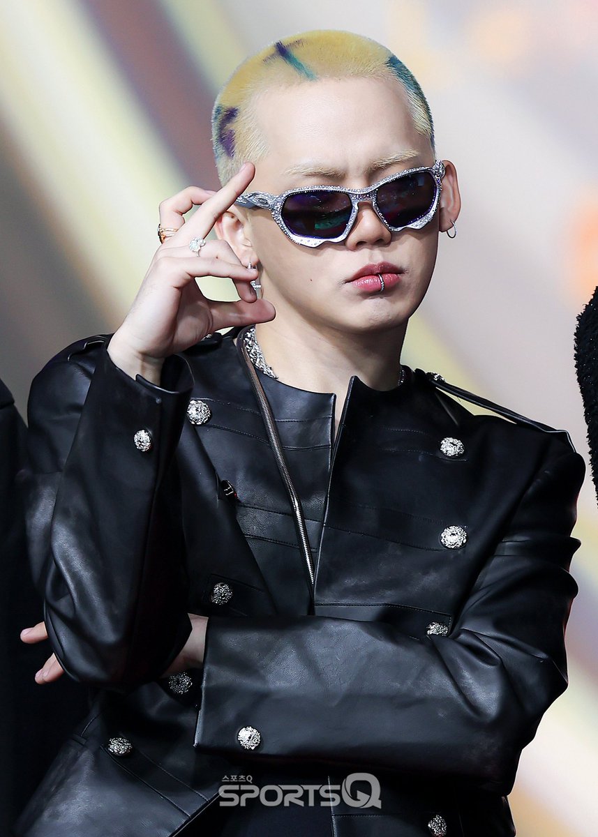 [#포토Q] 251225 ‘최현석’ 2025 SBS 가요대전‘ 레드카펫

📌sportsq.co.kr/news/articleVi…

#최현석 #CHOIHYUNSUK
#TREASURE #트레저 #トレジャー
#2025SBS가요대전 #가요대전