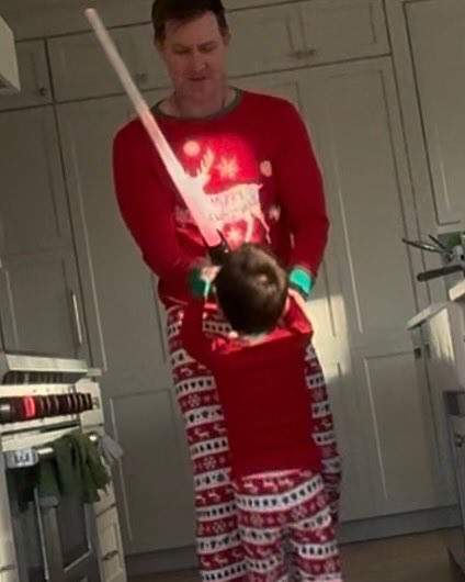 Merry Christmas and happy holidays 💕 from ours to yours. Wish you all loads of love, light and happiness always ❤️🧑‍🎄🎄❤️ #Ting  #family