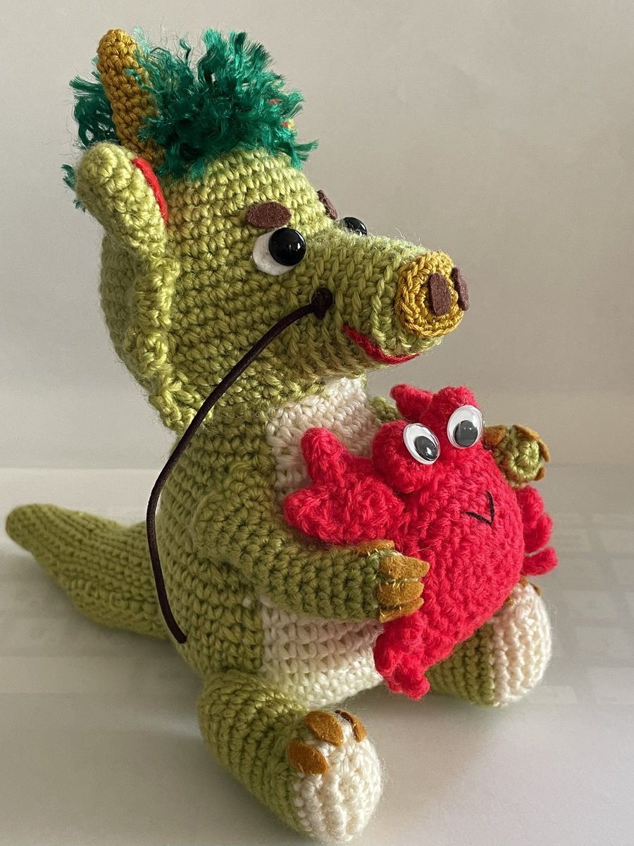 ミルキー tweet media