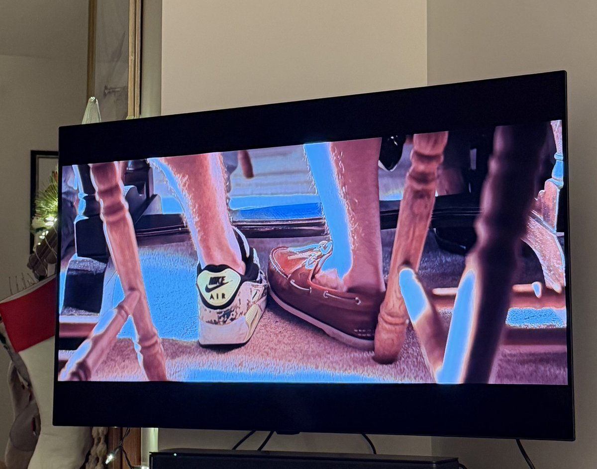 emmm626's tweet photo. the callback?!!?? i’m unwell😭 #heatedrivalry  #thecottage https://t.co/ymh2nJ9W4a