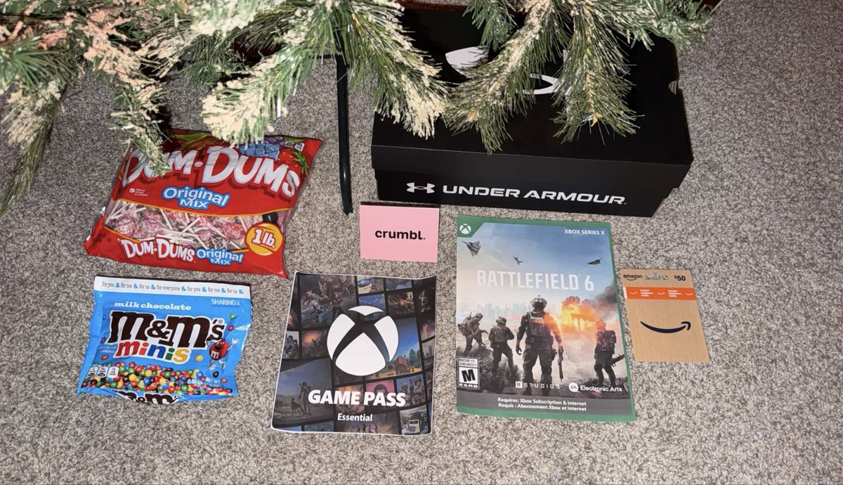 calvin_isGaming's tweet photo. This is what I got for #Christmas!🎄 🎁 🎅🏼 https://t.co/bY5O8WSFnU