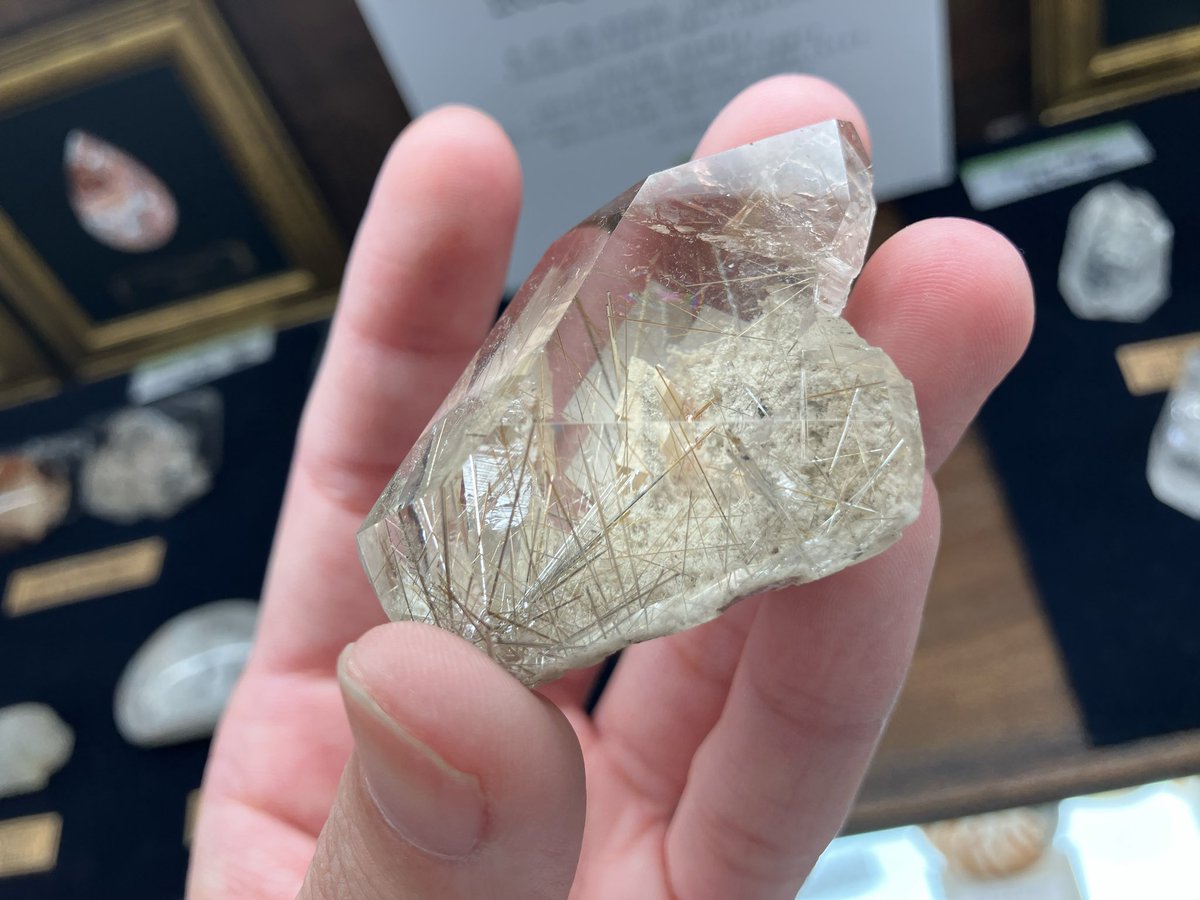 宙雲さん（@sorakumo035 ）のPOP UPも本日が最終日です💎 美しさが写真